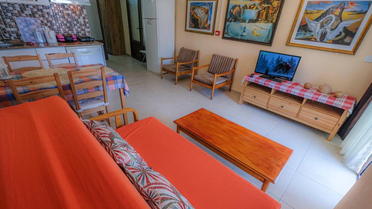 Teras butik apart Karaburun  Luaran gambar