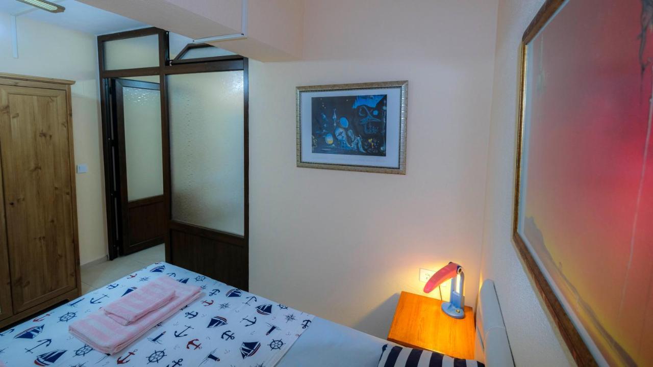 Teras butik apart Karaburun  Luaran gambar