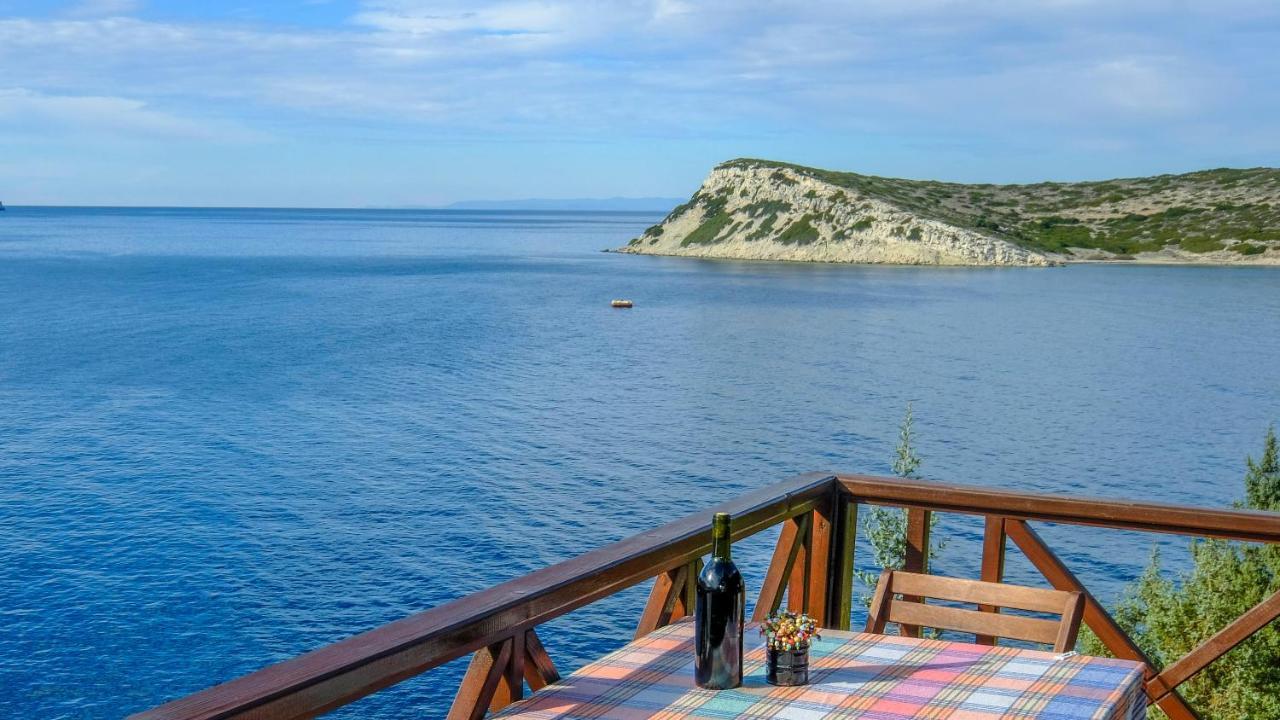 Teras butik apart Karaburun  Luaran gambar