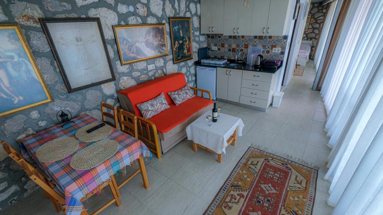 Teras butik apart Karaburun  Luaran gambar