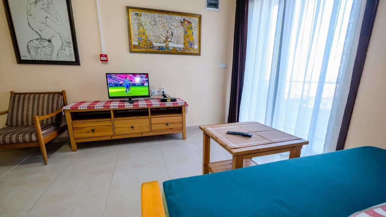 Teras butik apart Karaburun  Luaran gambar